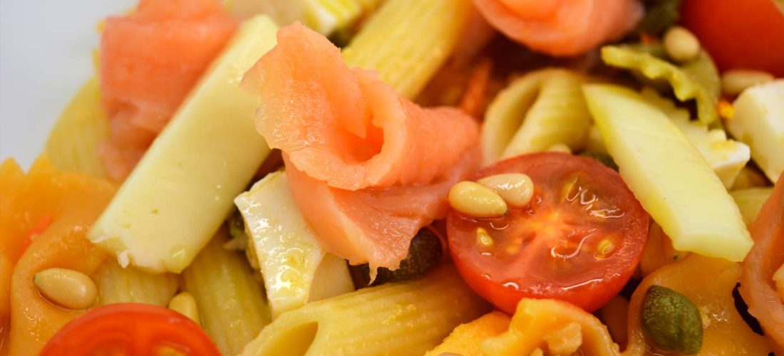 ensalada-pasta-y-salmon-marinado ensalada-pasta-y-salmon-marinado
